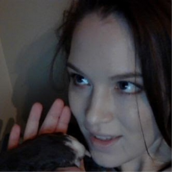 Meet your Posher, Cheryl - Picture 1 of 1